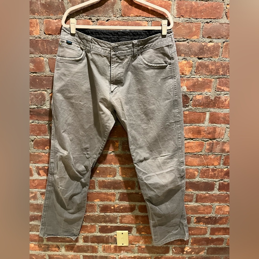 Men’s Kuhl pants